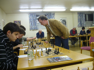 Oleg i förgrunden